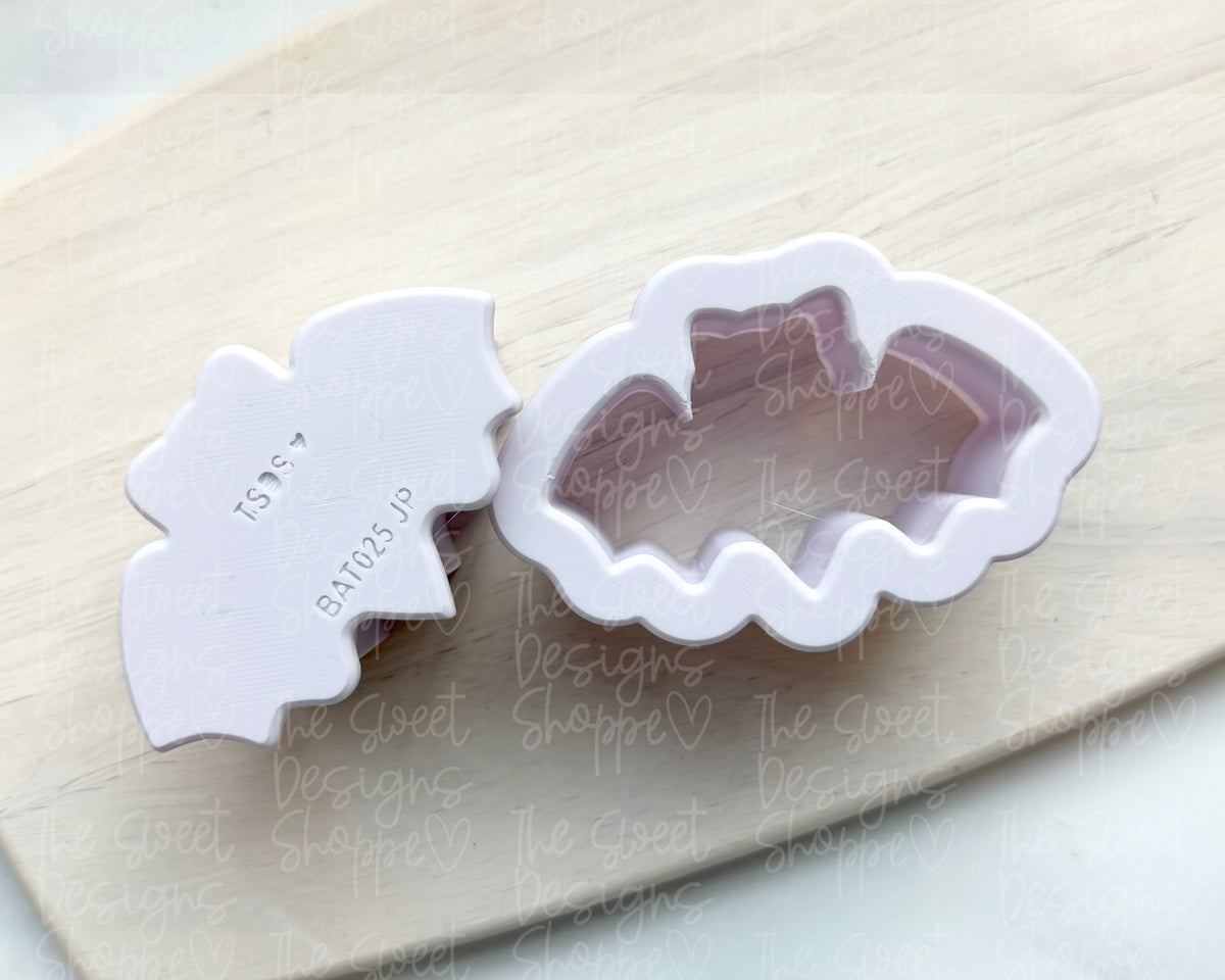 Cake Pop Maker - Classic Bat - Cake Pop Maker Set ( Cutter & Pusher) - The Sweet Designs Shoppe - TSDS - - ALL,Animal,Animals,Animals and Insects,Cake Pop,cakepop,dracula,halloween,Popper,Promocode,STL,vampire