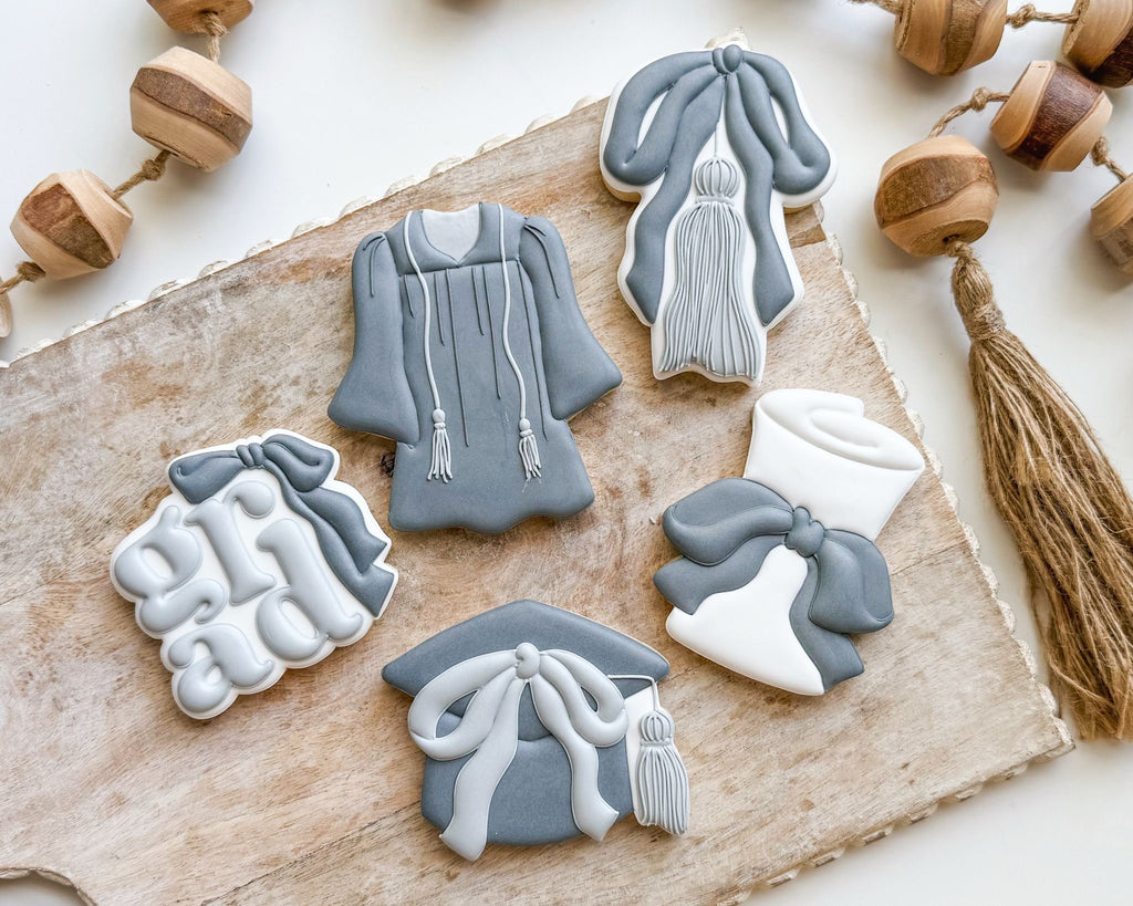 Cookie Cutters - Coquette Grad Set - Set of 5 - Cookie Cutters - The Sweet Designs Shoppe - TSDS - - ALL,award,back to school,Cookie Cutter,diploma,Grad,Graduation,graduations,handlettering,Plaques,PLAQUES HANDLETTERING,Promocode,regular sets,School,School / Graduation,school supplies,set,STL