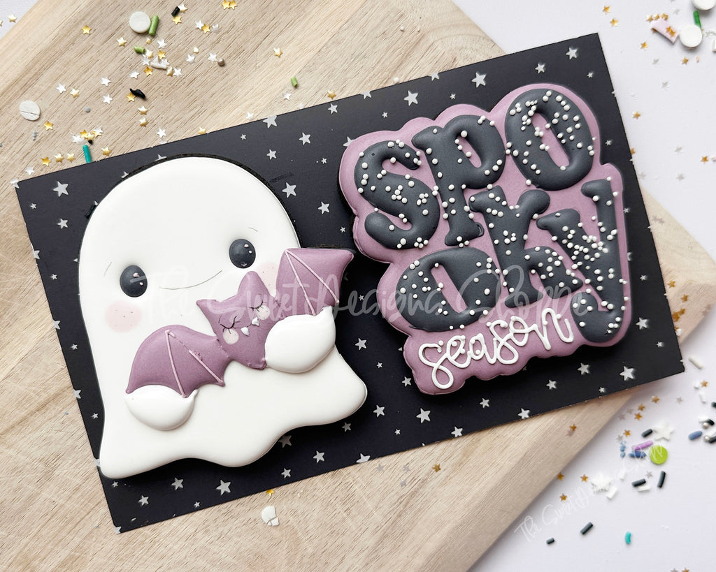 Cookie Cutters - Ghost with Bat Plush & Spooky Season Plaque Cookie Cutter Set - Set of 2 - Cookie Cutters - The Sweet Designs Shoppe - TSDS - - ALL,Cookie Cutter,halloween,Halloween set,Halloween Sets,Plaque,Plaques,PLAQUES HANDLETTERING,Promocode,regular sets,set,STL