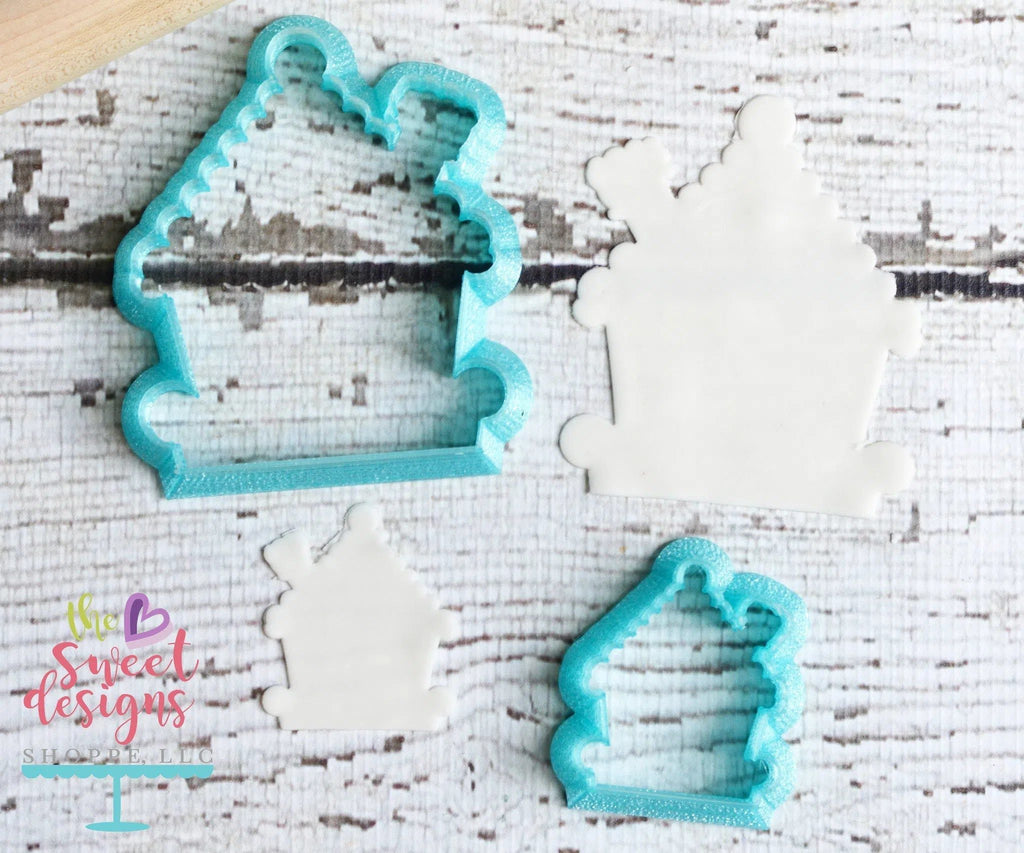 Cookie Cutters - Gingerbread House v2- Cookie Cutter - The Sweet Designs Shoppe - - ALL, Candy, Christmas, Christmas / Winter, Cookie Cutter, Decoration, Food, Food & Beverages, Ginger boy, Ginger bread, Ginger girl, GingerBread, GingerHouse, House, Miscellaneous, Promocode, Winter