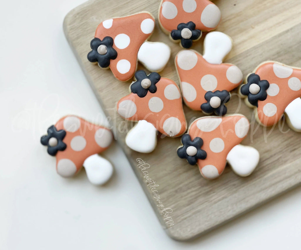 Cookie Cutters - Mushroom with Daisy - Cookie Cutter - The Sweet Designs Shoppe - TSDS - - 041120,ALL,Cookie Cutter,Flower,Nature,Promocode,Spring,STL,Valentine,Valentines,Valentines couples