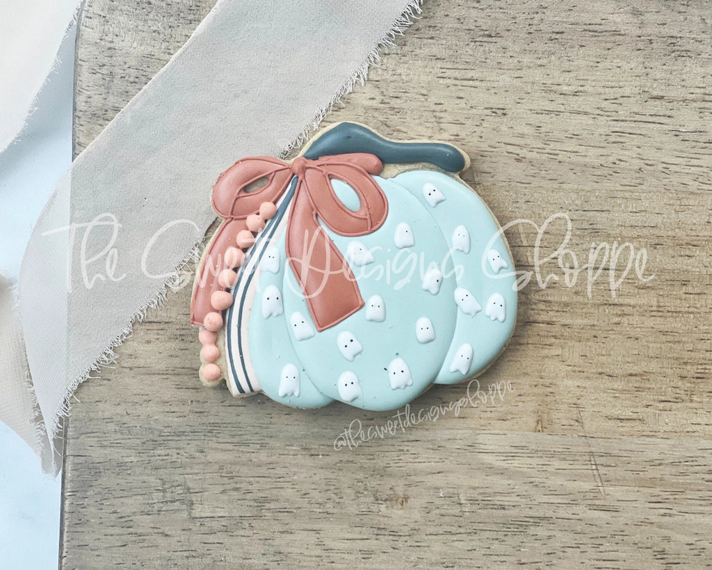 Cookie Cutters - Pumpkin with Pom Pom Ribbon - Cookie Cutter - The Sweet Designs Shoppe - TSDS - - ALL,Autumn,Cookie Cutter,Fall,Fall / Halloween,Fall / Thanksgiving,Food,Food & Beverages,Fruits and Vegetables,Halloween,Promocode,Pumpkin,STL,thanksgiving