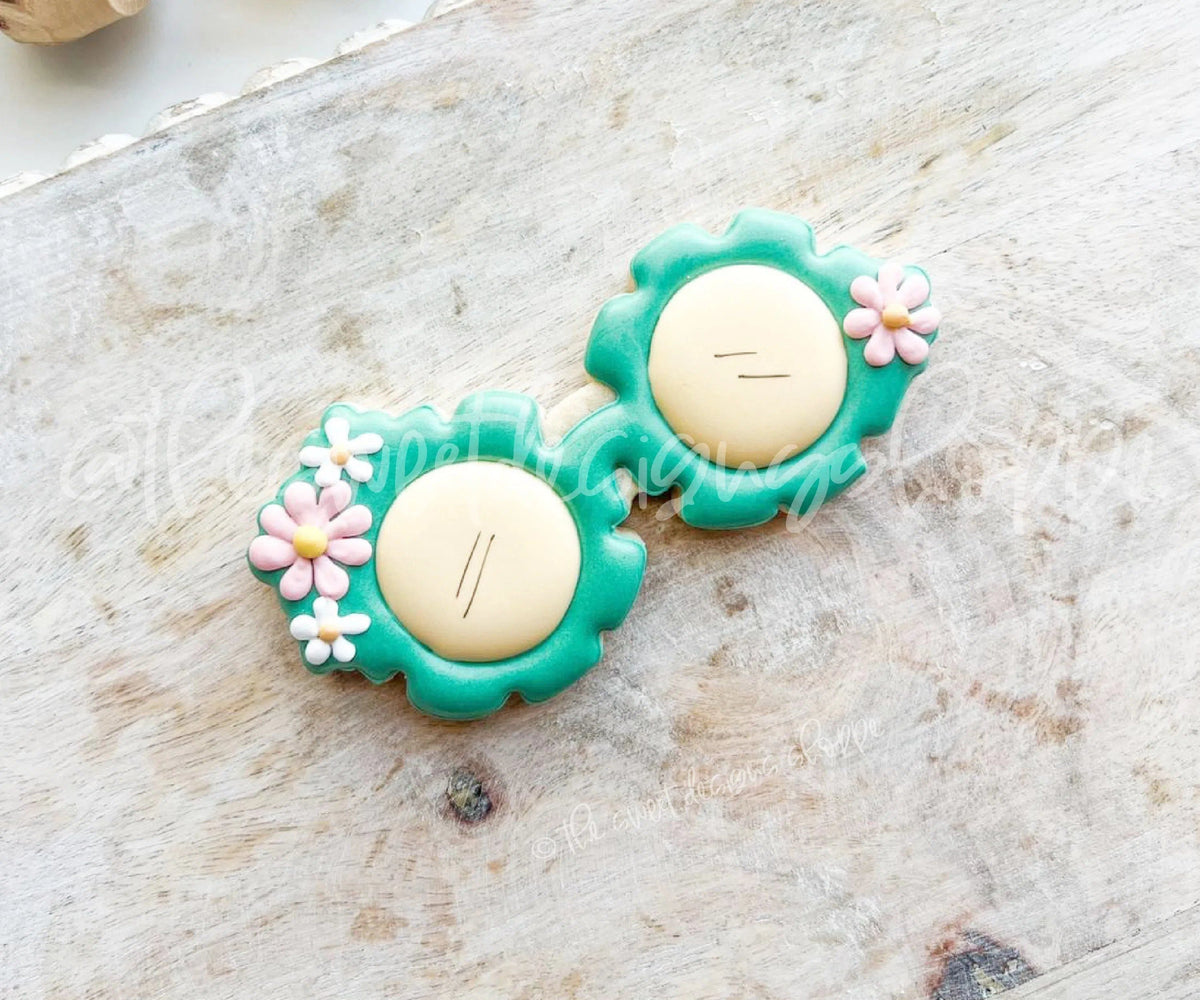 Cookie Cutters - Scallop Groovy Sunglasses - Cookie Cutter - The Sweet Designs Shoppe - TSDS - - Accesories,Accessories,accessory,ALL,Clothing / Accessories,Cookie Cutter,dad,Father,father's day,grandfather,groovy,MOM,Mom Plaque,mother,mothers DAY,Promocode,STL,sunglasses