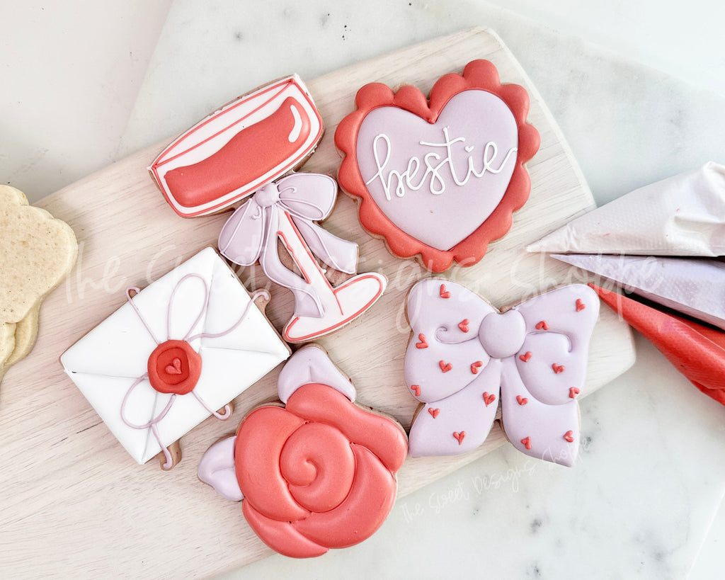 In-Person Class - In-Person Decorating Class - Beginners - Galentine's 2025 - When: Saturday - Feb-1st-2025 10:00am to 12:00pm - 2 Hours - Greenville, SC - The Sweet Designs Shoppe - - ALL, class, Classes, galentine, Galentines, In Person, in-peson, Judit Reding, Local, new, Promo, valentine, Valentines